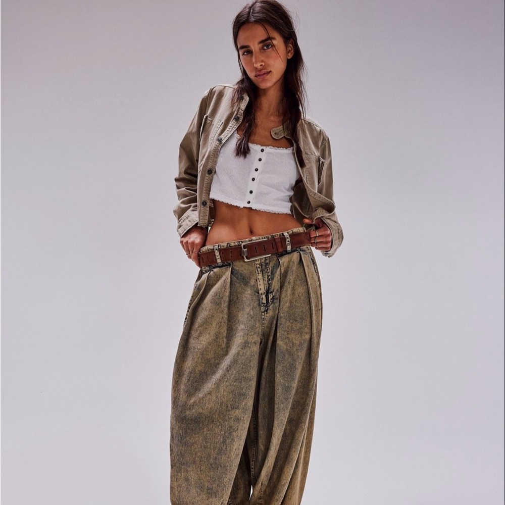 Free People We The Free Ridley pull-on barrel jeans